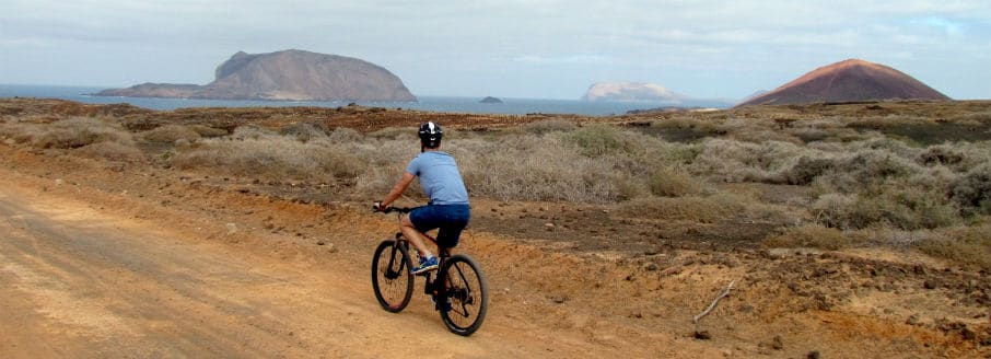 Ruta en bicicleta en La Graciosa Lanzarote